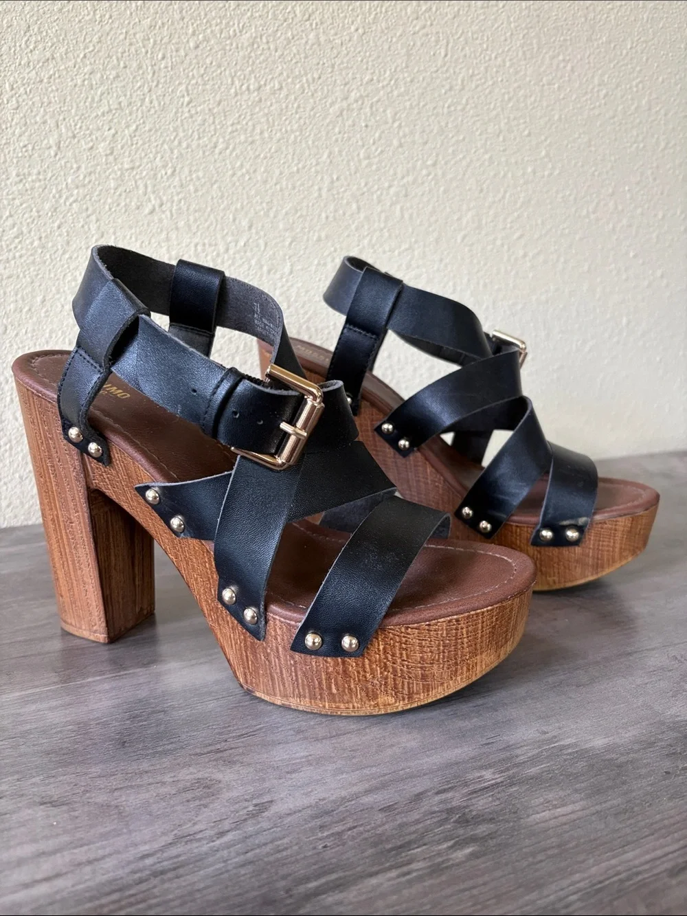 Mossimo Supply Co. Black Strappy Platform Sandals with Wood-Look Heel Size 7.5